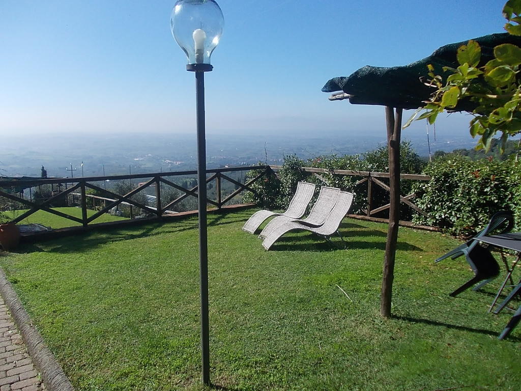 Casa Vacanze La Porta Vinci Exterior foto